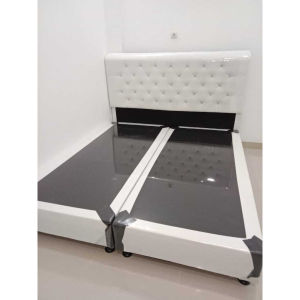 Divan Tempat Tidur Belah 2 Sandaran Full Kancing