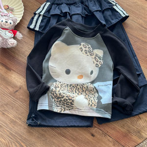 👧🐱🎀เสื้อแขนยาวเด็กผู้หญิง 2025 รุ่นใหม่ 🐱✨ Hello Kittyลายการ์ตูนสีดำคอกลมสุดน่ารัก ผ้านุ่มสบาย สวมใส่สบาย 💖