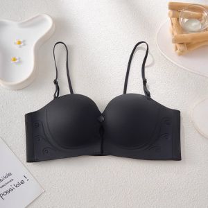 Womens nonmarking bra with large gathering underwires