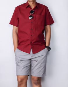 เชิ้ตคอปกแขนสั้น สีเลือดหมู ผ้า Oxford (อก 40-51 นิ้ว)