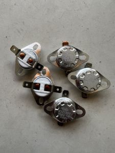 Rơ le nhiệt 170 độ KSD301 250V 16A thường đóng
