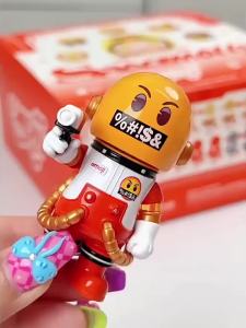 Molly MEGA SPACE MOLLY 100% emoji Series Figures POP MART blind action figure collection decorative gift toy doll
