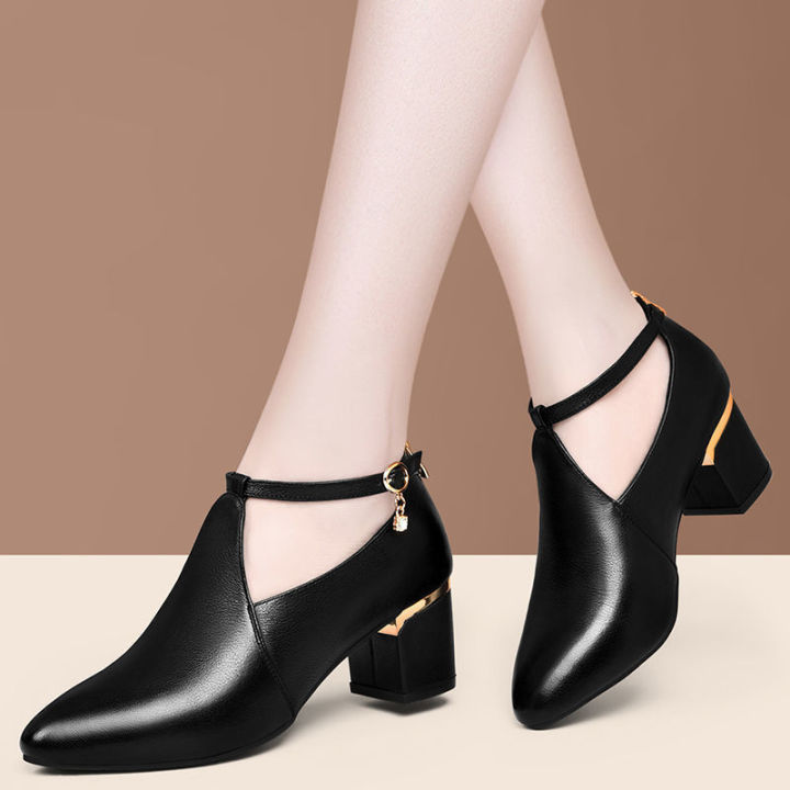 Office Wear Sandals For Women,Amazon Sale में मिल रही ये Women Sandals हैं  स्‍टाइलिश और कंफर्टेबल, खरीदें मात्र 499 की शुरुआती कीमत पर - amazon  wardrobe refresh sale 2023 live deals on