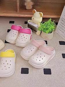 [Free Shipping] Thick-soled perforated sandals for women suitable for outdoor wear in summer 2025 new model beach anti-slip closed-toe height-increasing sandals for women