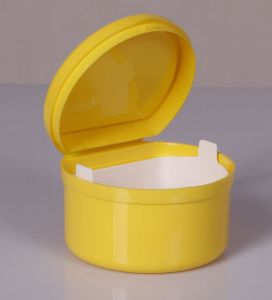 O13: พร้อมส่ง กล่องรีเทนเนอร์ กล่องทำความสะอาดรีเทนเนอร์ พร้อมที่กรอง กล่องใส่ฟันปลอม กล่องเก็บฟันปลอม กล่องแช่ฟันปลอม