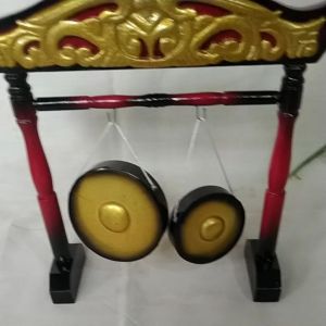Miniatur Goong/Pajangan Musik Tradisional - Tinggi 18cm | Terbuat dari Asbes | Cocok untuk Penggemar Musik Tradisional
