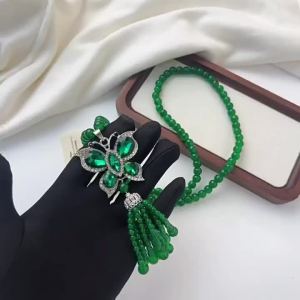 New Chinese-style green Ruyi necklace for women versatile long autumn and winter sweater chain new Chinese-style clothing accessory pendant 2026