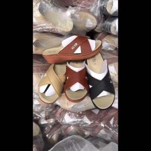 มาใหม่ รองเท้าเพื่อสุขภาพ หน้า ไขว้ 3สี พื้นนิ่ม ขนาด 36-40