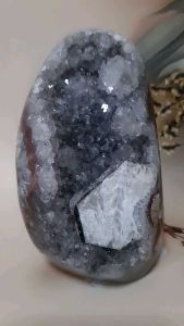 KRISTAL SG: Exotic Colour Crystal Calcite Geode. 彩晶方解奇石镇，全抛玛瑙身/CCC1
