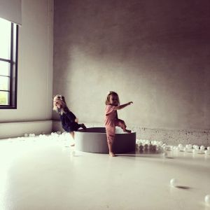 Round Ball Pit Velvet Marble (100cm x 30cm) Scandinavian Designed Indoor Toy from Denmark Including 250 LDPE Balls