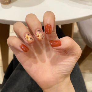 Plumeria retro berwarna merah-cokelat kuku palsu pendek COD 24pcs kuku palsu nail art Pola lukisan bunga kuku lucu berkualitas tinggi kuku palsu + lem Gratis lem 2g