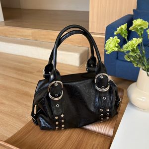 Simple Y2K Retro Rivet Shoulder Bag Spicy Girl Pu Leather Motorcycle Bag Korean Fashion Tote Bag Girls2026
