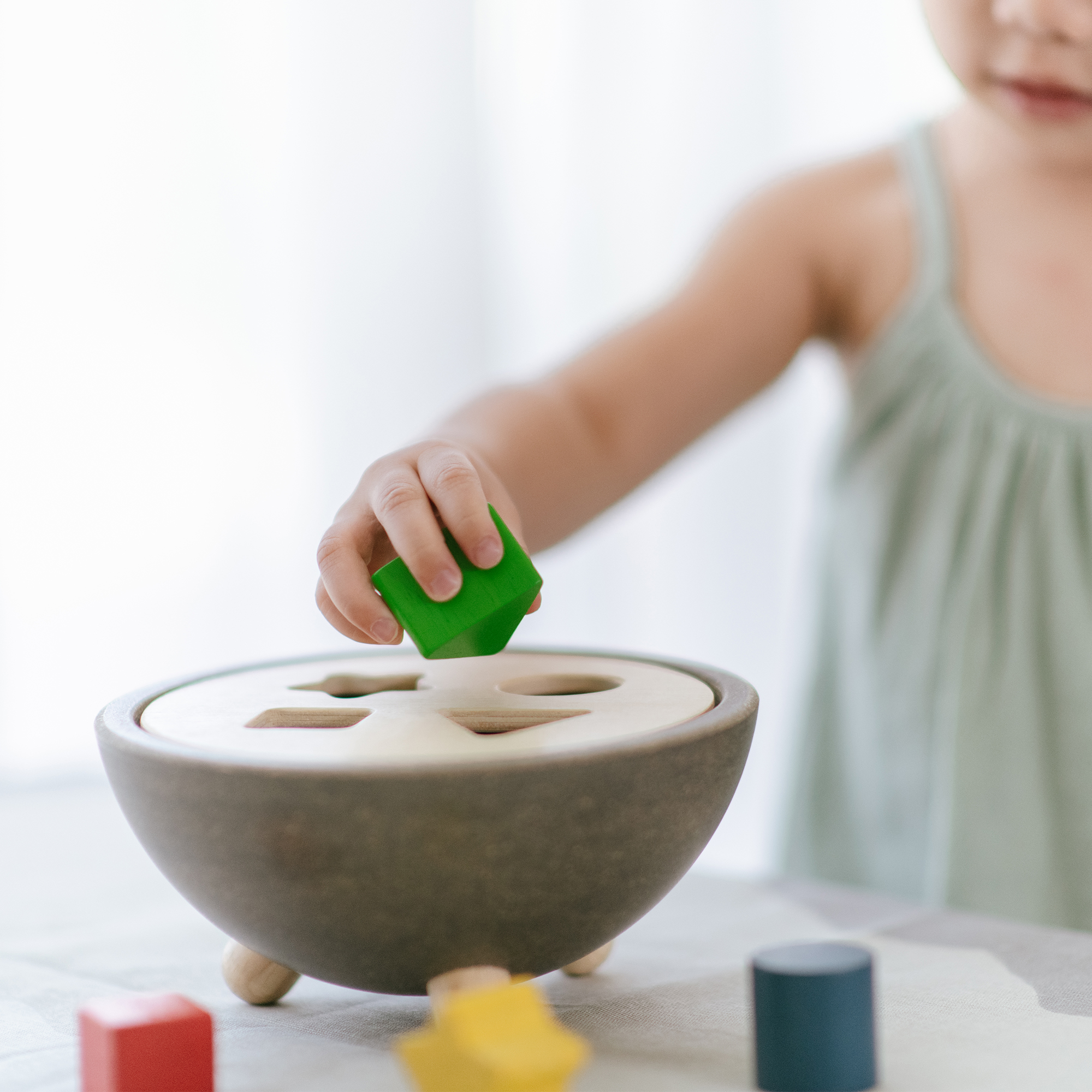 ของเล่นไม้  Shape Sorting Bowl ถ้วยแยกรูปทรง เสริมพัฒนาการ สำหรับเด็กอายุ 12 เดือน ขึ้นไป