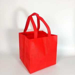 Lusinan isi 12 Tas Kain Spunbond Goodie Bag Alas Box Uk Dus Kue / Nasi Kotak 18x18 20x20 22x22 25x25