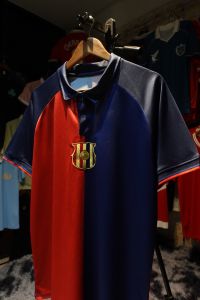 เสื้อฟุตบอลผู้ชายสไตล์คลาสสิก ผ้าโพลีเอสเตอร์/สแปนเด็กซ์ สีน้ำเงิน/แดง ไซส์ S-4XL