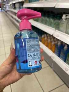 ❊Stock British baby shark music hand sanitizer baby shark children#39s fun moisturizing hand washing 250ML☀