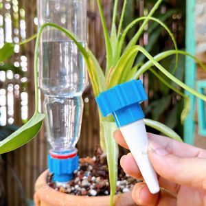 PB10 - Đầu tưới chậm tự động không cần van chỉnh nước tiết ra từ trụ cắm bằng đất nung dùng chai mệng nhỏ. ( xem mô tả )