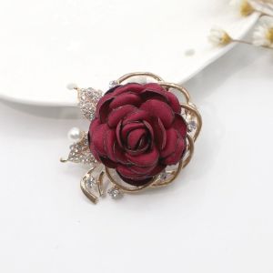 Brooches Pin Solid Material Fashion Accessories Brooch Pin Roses Temperament Comfortable to Wear Unique Styling