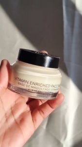 Kem Lót Bobbi Brown Dưỡng Ẩm Da 50ml