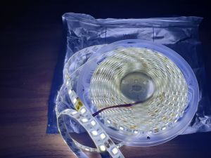 Led dây dán 12v cuộn 5m AS Trắng/Vàng nắng có hoặc không bọc Silicon