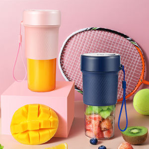 Portable Blender Juicer Cup 4 Blade Smoothie Blender Mini Fruit Juice USB Rechargeable