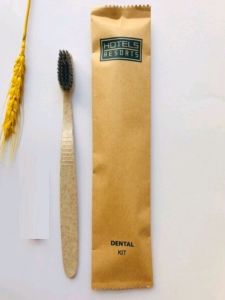 Bàn chảiBộ Amenities thân thiện môi trường làm từ bột trấu(set 10 bộ)Bộ đồ dùng tự hủy trong khách sạn