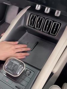 dncnf For BYD SONG LEV 2024 2025 Car Wireless Charging Pad Non-slip Pad Car Phone Charger Mat TPE Waterproof Accessories 8K3Q7