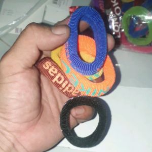 Sét 5 chiếc cột tóc người lớn và bé gái in chữ có 5 màu khác nhau
