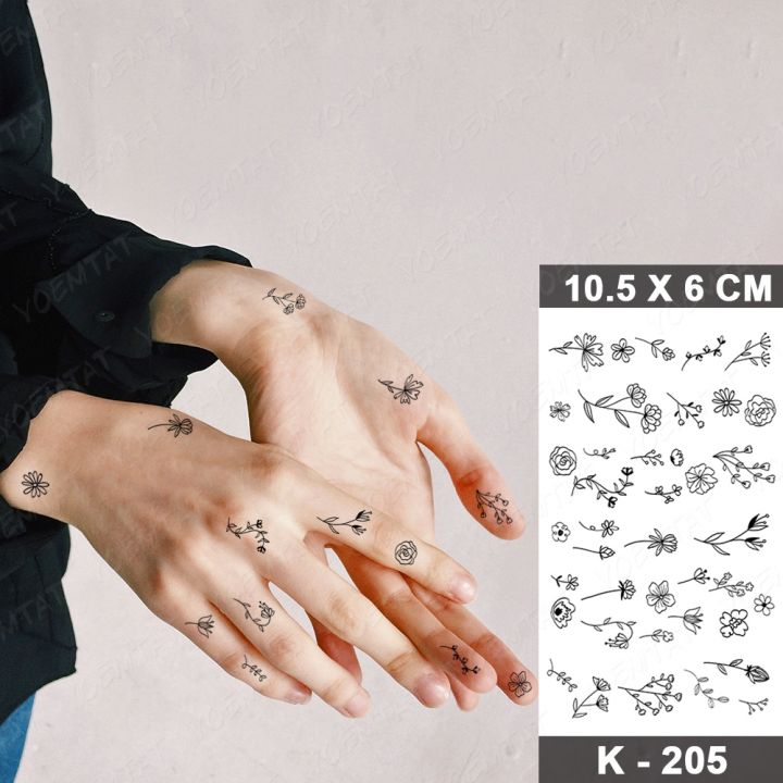 Hình xăm ở ngón tay, hình xăm mèo nhỏ, hình xăm mini cho nữ, mini tattoo,  tâm tattoo, hình xăm chữ ở ngón tay | Mini tattoos, Ngón tay, Hình xăm