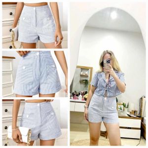 esme Casual Plain  Pockets Rolled Hem Shorts  - fits XS to large - good quality - super kapal ng tela - trending  - 100 percent cotton - mall quality - Top pick  - madaling maubos - trending  - made of imported fabric - affordable and comfortable - soft f
