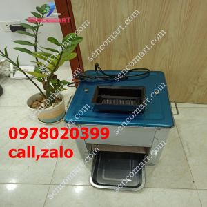 Máy thái thịt có công suất 550W có thể thái 1kg thịt chỉ với 2 phút
