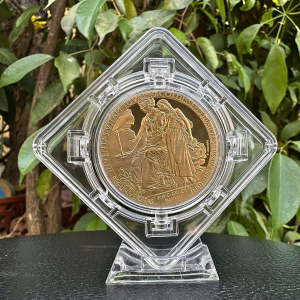 < HOT > Khung Xoay Xu Lưu Niệm In Hình Nobel - Quà Tặng Độc Đáo Tri Thức - SP008690