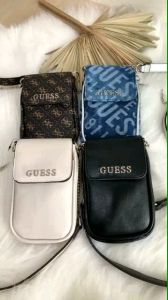 Tas Handphone Chit Chat Guess: Aksesori Ponsel yang Praktis