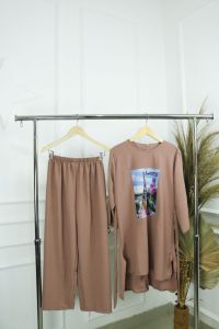 Baju Wanita Terbaru PARIS SET Bahan CRINKLE AIRFLOW APK SABLON SIZE M L XL DAN XXL PB 80 - 82 CM