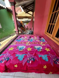 KUDA PONY - SARUNG KASUR RESLETING BAHAN CATTON DISPERSE