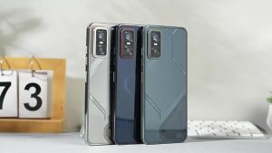 รุ่นใหม่ GT30 Pro  แบบมีรู 7.3 หน้าจอขนาดใหญ่แอนดรอยด์ 14 สมาร์ทโฟนยอดนิยมขายดี