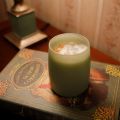 Ocean Breeze Scented Candle with Crystal Inside, Healing Aquamarine Crystal Candle with Sea Star & Conch Decors, 10oz Soy Wax 55 Hours Long Lasting Burn, Perfect Spiritual Aromatherapy Gift. 