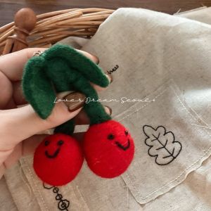 South Korea 2026 New wool felt green vegetable keychain pendant Cute fashionable and high-end bag accessory