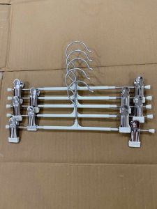 Móc 2 Kẹp Treo Quần Áo Đa Năng