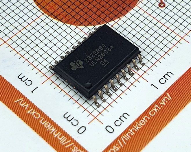 ULN2803ADWR ULN2803A Trans 8NPN Darlington 50V 0.5A 18SOIC