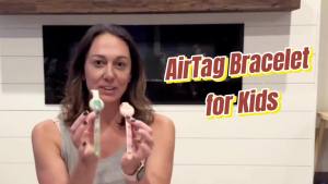 Airtag Bracelet for Kids Air tag Holder for Kids Adjustable Soft Silicone Full Coverage Design Lightweight GPS Tracker Holder Compatible with Air Tag Band for C