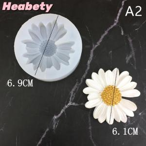Heabety Daisy Chamomile Flower Silicone Mold With Hole Car Aromatherapy Epoxy Handmade Soap Candle Mold DIY Decoration Candy Icing Mold