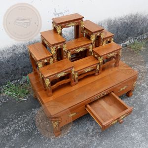 OTOPMAISAK โต๊ะหมู่บูชาไม้สัก แกะลาย หมู่ 9 หน้า 5 ขนาด 56*90*79 ซม. ขนาดลิ้นชัก กว้าง 29 ลึก 40 สูง 8 ซม. โต๊ะหมู่บูชา โต๊ะหมู่วางพระ