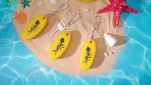 Yaomiao 2 Pcs Floating Keychain Glow in Dark 3.9 x 1.6 Inch Yellow
