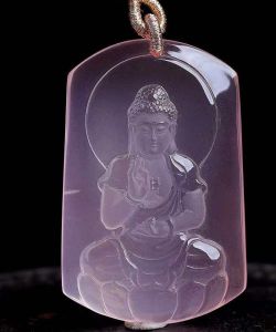Pure natural ice powder Crystal Amitabha Buddha Pendant! Shape full crystal clean ward off evil transport fortune bless the edge of the Lord peace and health! Size: 453013 mm (Buddhas)