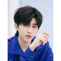 Ang parehong estilo ng peluka ni Cai Xukun para sa maikling buhok ng mga lalaki na may bangs. 