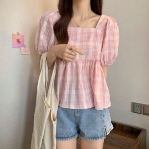 KDAShop รุ่นใหม่มาแรง💢 เสื้อผู้หญิงพร้อมส่ง เสื้อแฟชั่นมาใหม่ล่าสุด ดีเทลน่ารักสวยจึ้งใจมาก จั๊มช่วงเอว ใส่แล้วหุ่นเพรียว ลวดลายตารางสีพาสเทลน่ารักมาก รีบมาตำเลยค้าบ🎀