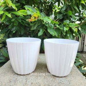 02/04 Chậu Lá Kim 18x18cm Màu Trắng Nhựa Dày Đẹp Trồng Hoa Để Bàn Ban Công
