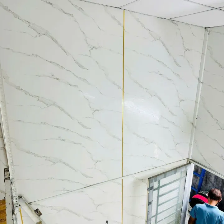 Tấm ốp tường PVC vân đá 60cm x3m có sẵn keo, Miếng dán tường giả đá cao ...