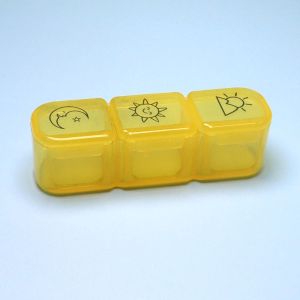 DNFIWN3 Mini Weekly Pill Organizer Three Grids Multifunction Pill Storage Box Portable Dust Prevention Pill Box Travel